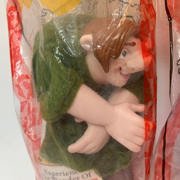 Burger King Kids Meal Toy Hunchback of Notre Dame Quasimodo Esmeralda Puppet NIP - Picture 4 of 5